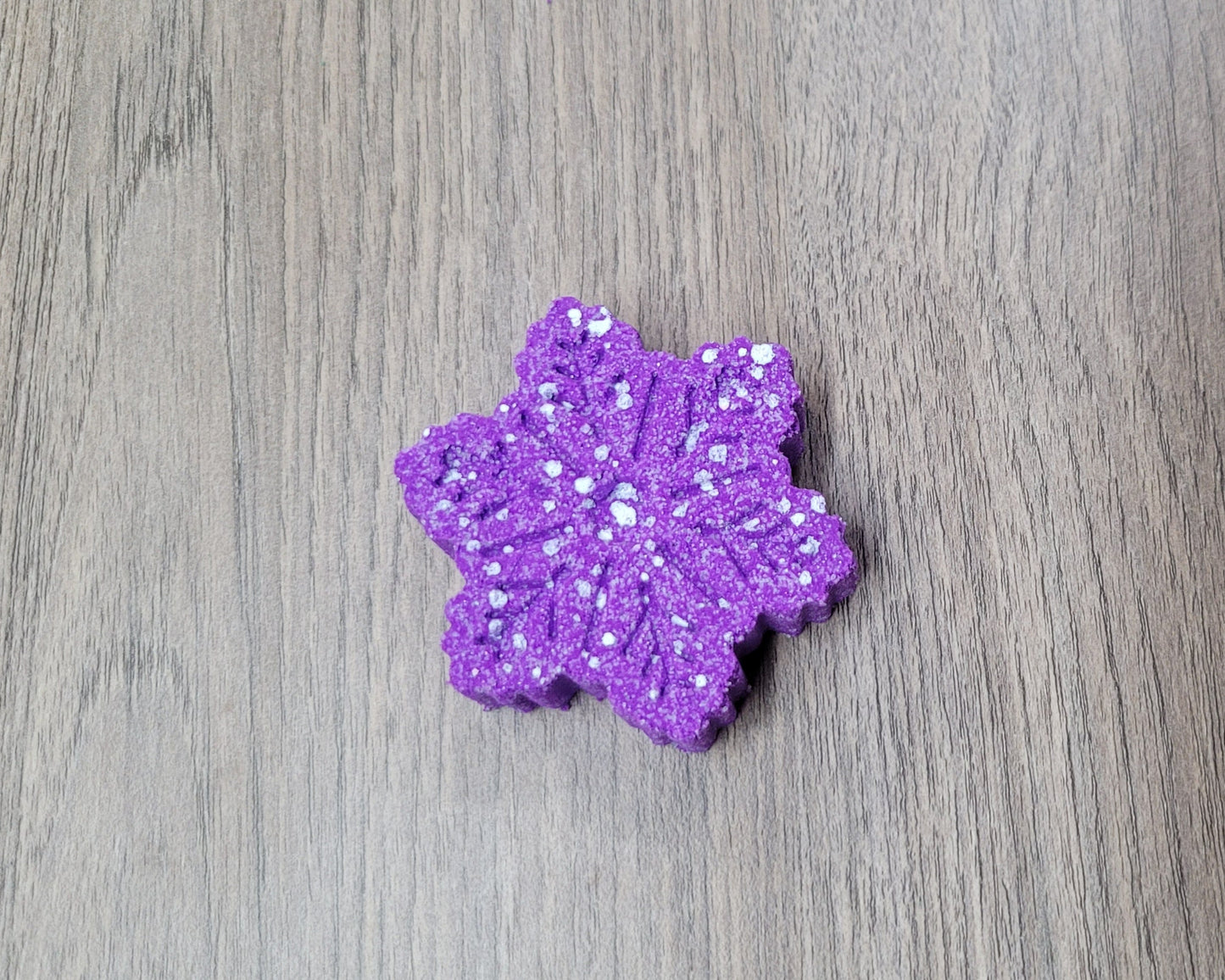 Sugar Plums & Figs Mini Snowflake Bath Bomb