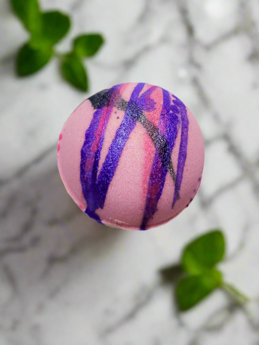 Currant and Oakmoss Bath Bomb