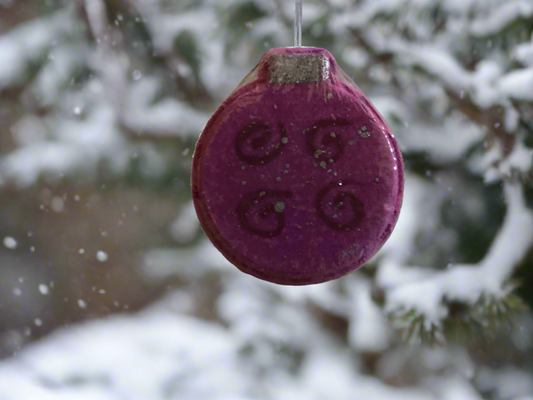 Sugar Plums & Figs Ornament Bath Bomb