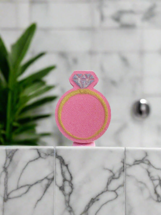 Strawberries & Cream Ring Bath Bomb