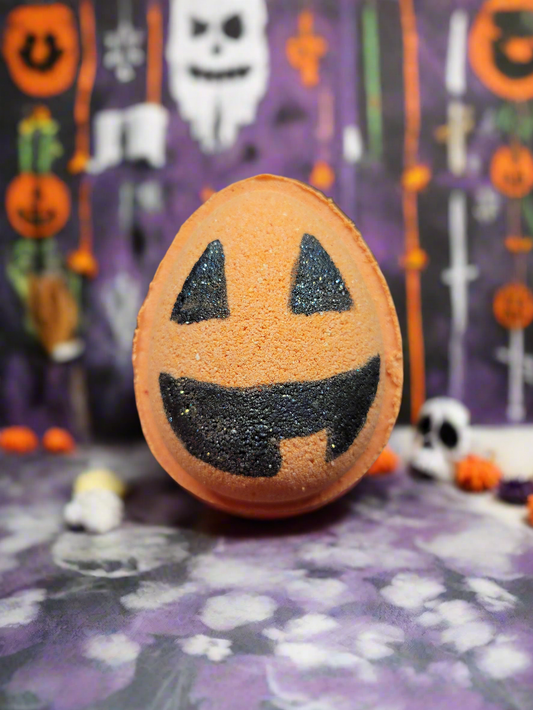 Berry Bewitching Hatching Egg Bath Bomb with Toy