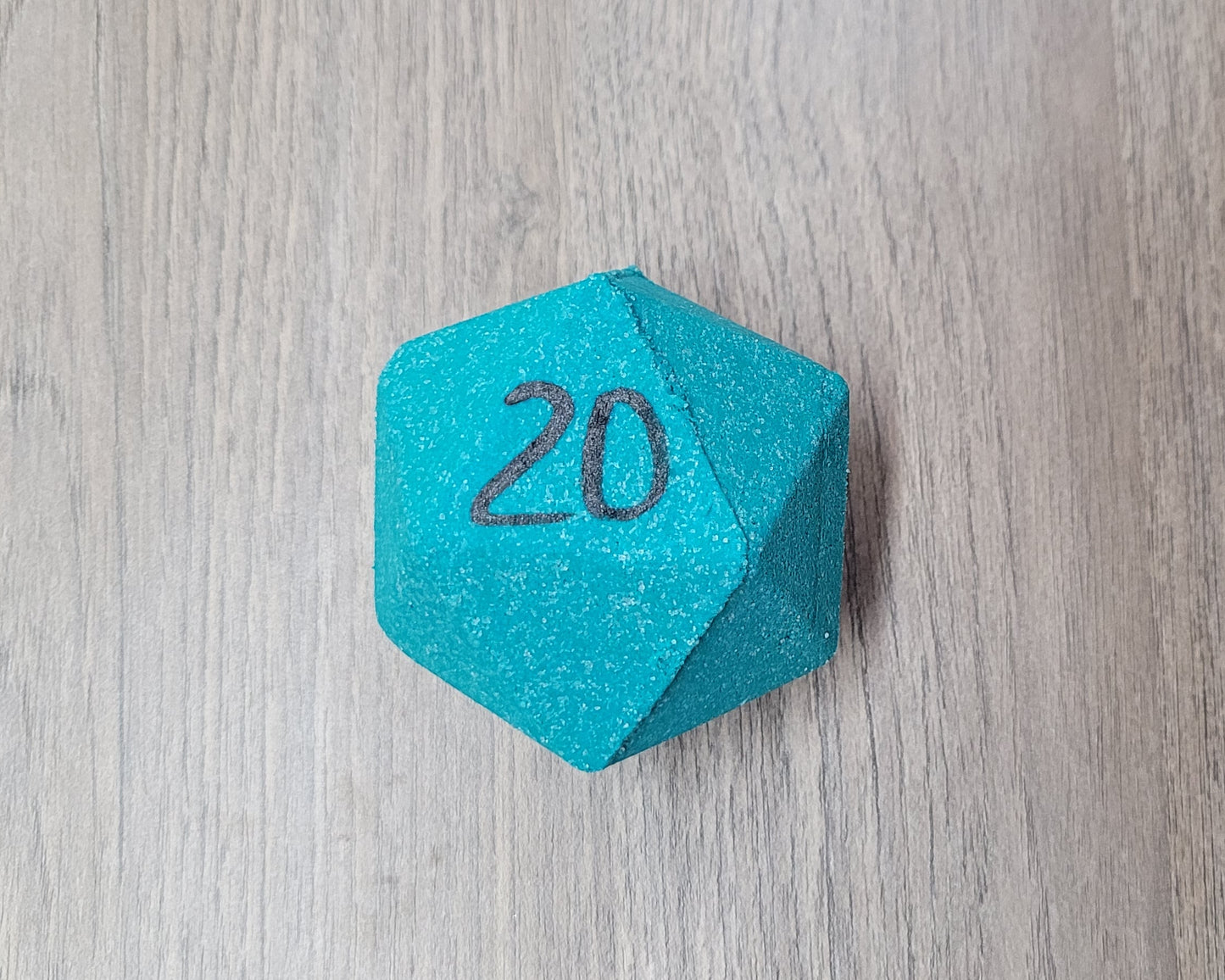 Iced Vanilla Woods D20 Bath Bomb with Full Dice Set